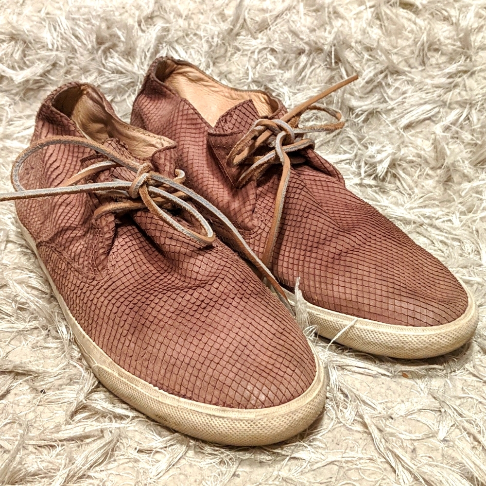 Frye mindy chukka shoe